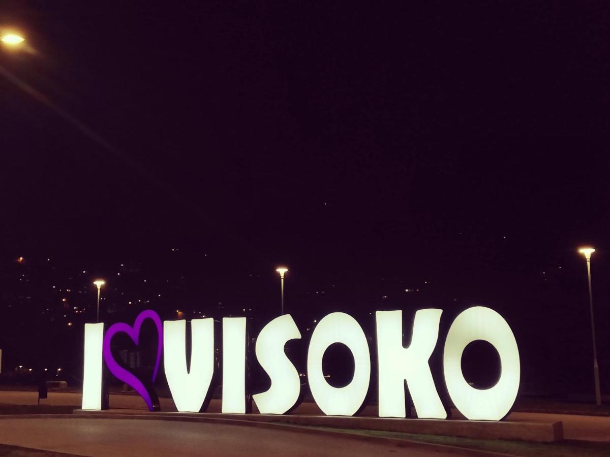 Obiteljski Apartman Borovi Visoko Zewnętrze zdjęcie