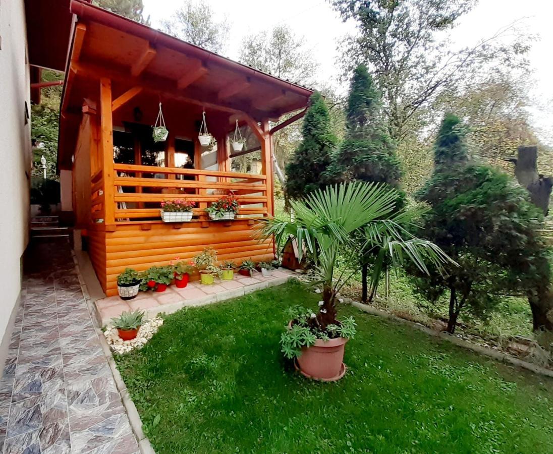 Obiteljski Apartman Borovi Visoko Zewnętrze zdjęcie